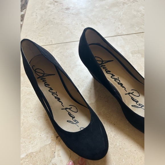 Black Wedges - Picture 3 of 7